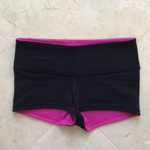 Reversible black and hot pick lululemon spandex